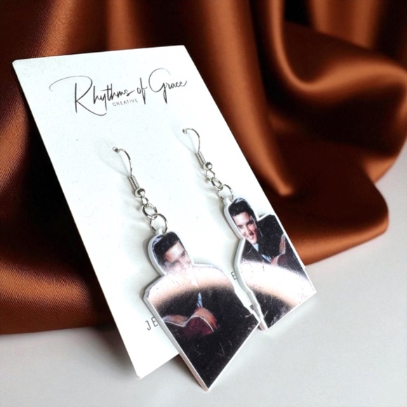 Rock Your Style: Elvis Presley Dangle Earrings – Iconic Vibes in Every Pair!✨ - Picture 6 of 8